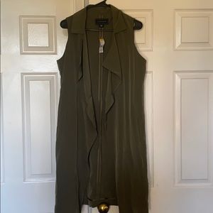 Metaphor Sleeveless Trench